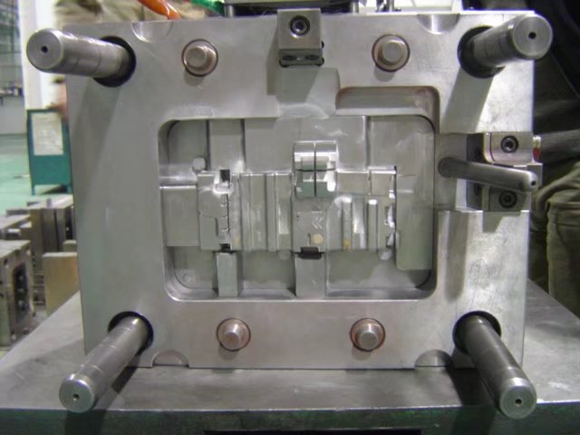 computer components injection moulds